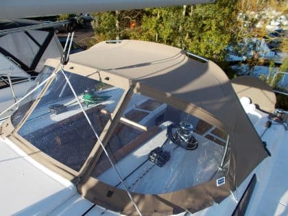 Jeanneau Sun Odyssey 349 Sprayhood, Higher design