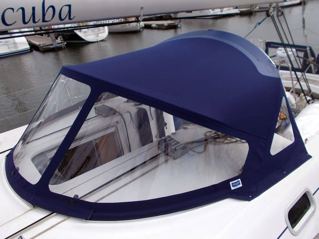 Beneteau First 47.7 Sprayhood recover