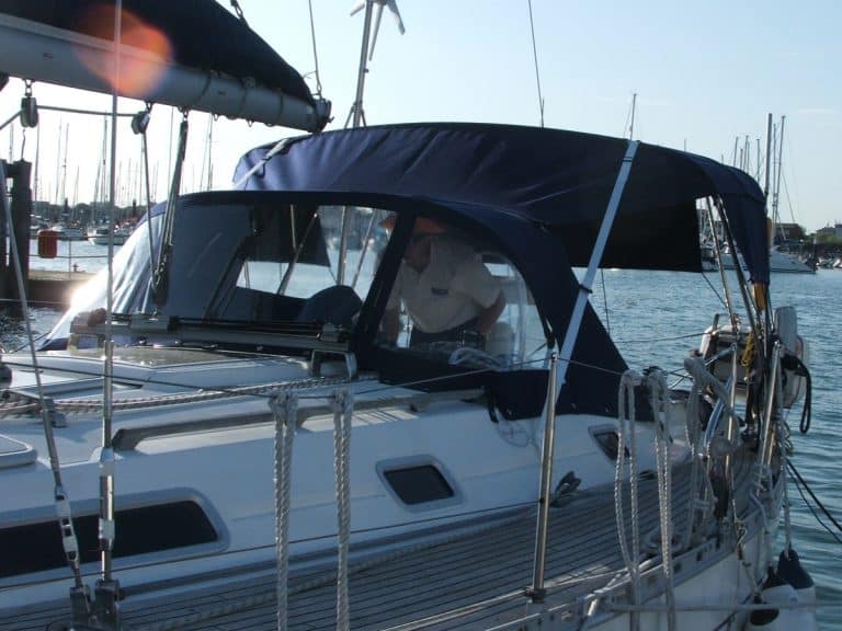 Dufour 38 Classic Sprayhood