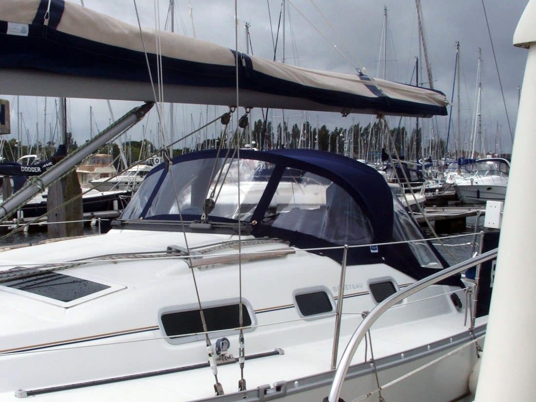 Beneteau Oceanis 323 custom sprayhood with stainless steel frame and durable marine fabric