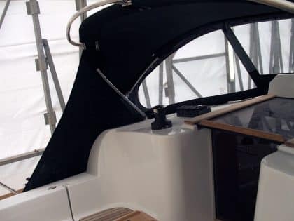 Jeanneau Sun Odyssey 33i Sprayhood extended aft 150mm