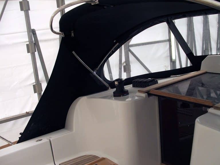 Jeanneau Sun Odyssey 33i Sprayhood extended aft 150mm