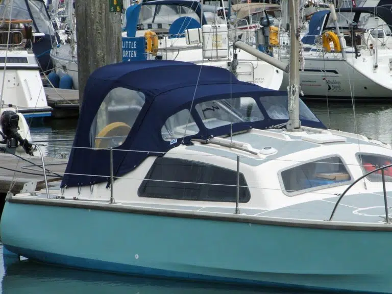 Hirondelle Catamaran Cockpit Enclosure