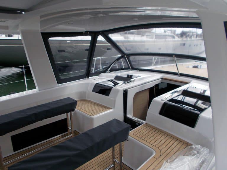 Hanse 548 HT Sprayhood and infill panels