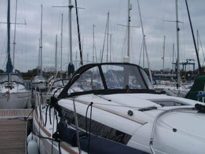 Jeanneau Sun Odyssey 379 Sprayhood