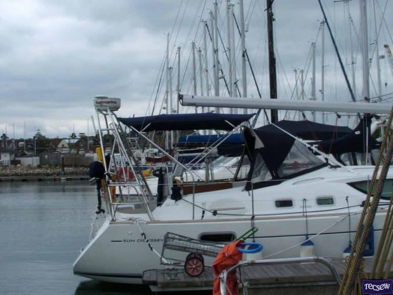 Jeanneau Sun Odyssey 39ds Bimini