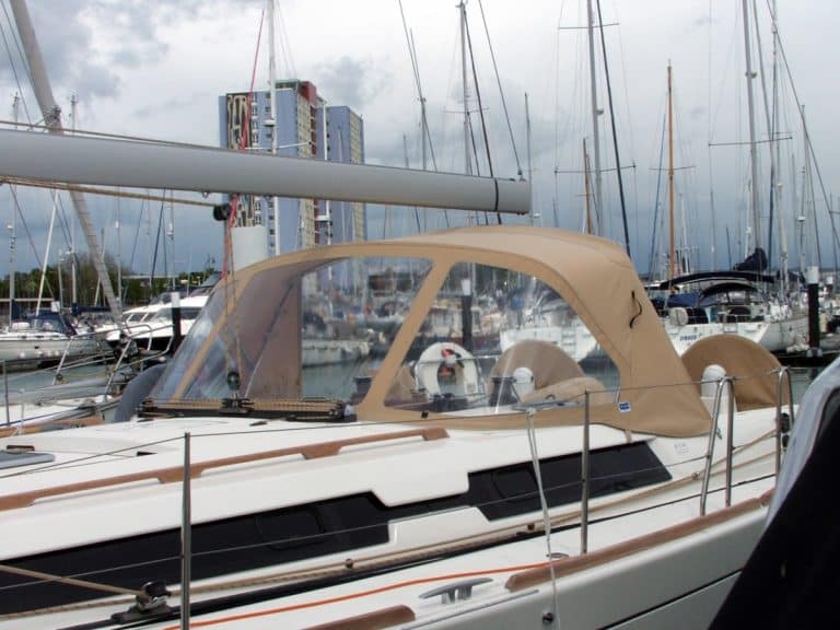 Dufour 445450 Sprayhood