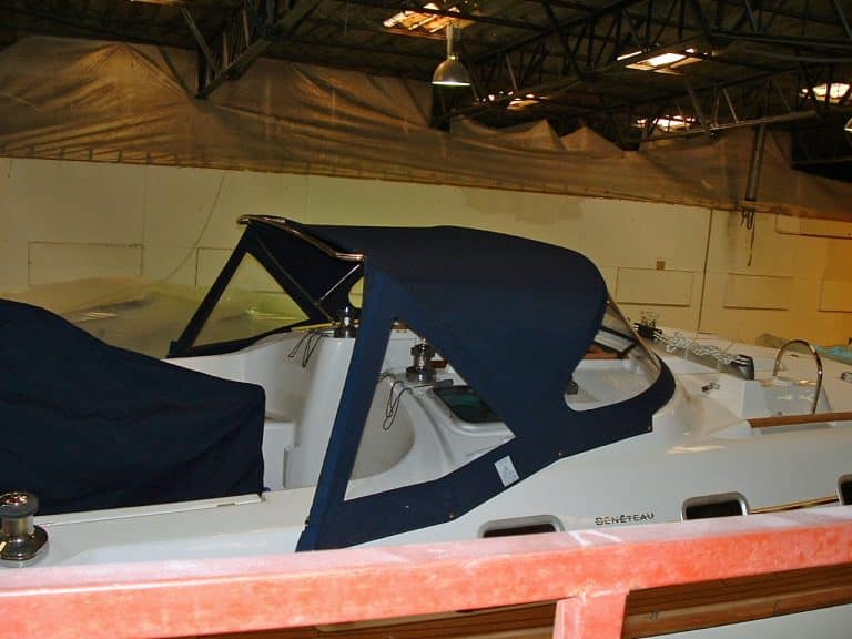 Beneteau Oceanis 423 Sprayhood