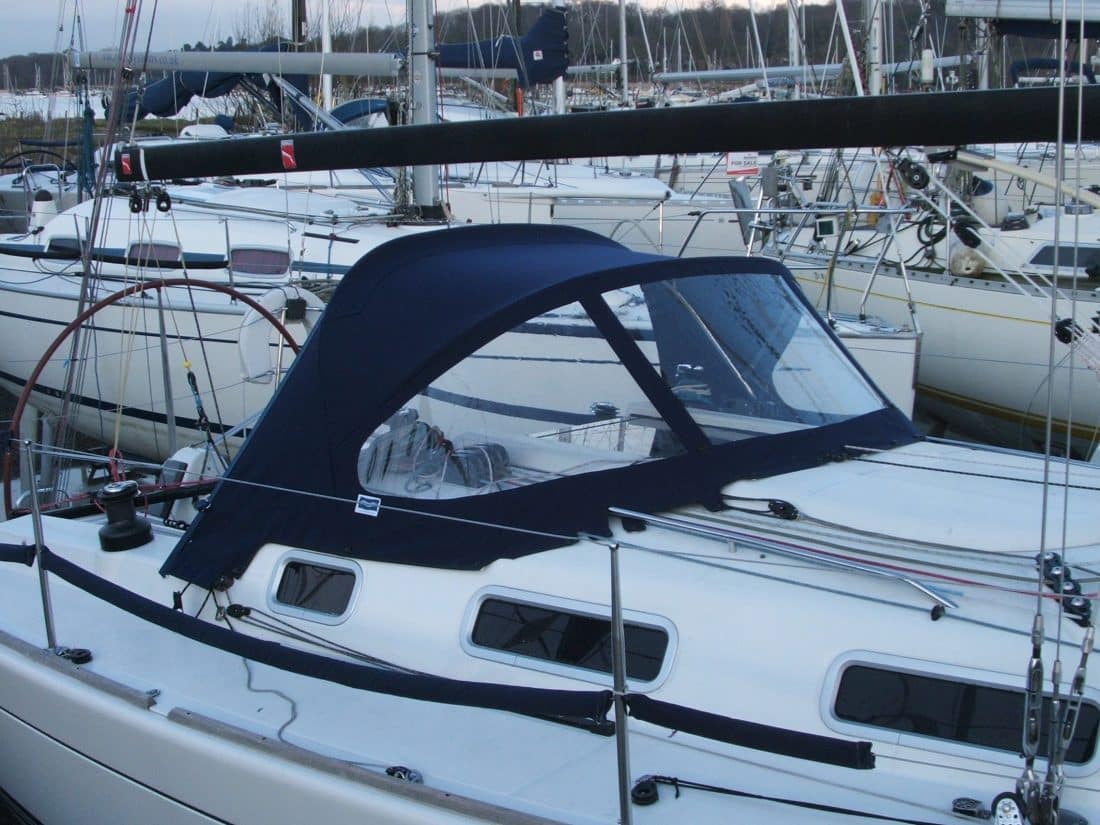 Beneteau first 34.7 sprayhood (20)