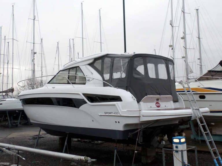 BMB Sport 400 HT or Bavaria S40 Cockpit Enclosure with zipped removable sides