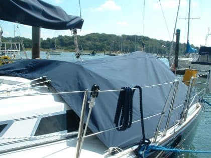 Maxi 1050 Cockpit Tonneau Cover