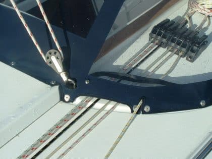 Jeanneau Sun Odyssey 32i Sprayhood