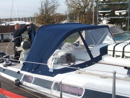 Grand Soleil 43 Sprayhood recover