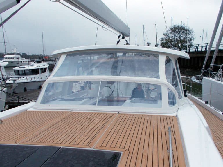 Hanse 588 HT Fixed Sprayhood screen and infill panels to hardtop