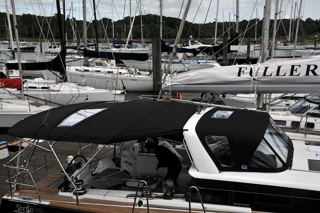 Beneteau Sense 50 Bimini