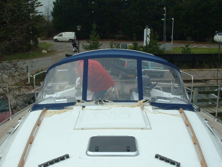 Dufour 385 Sprayhood