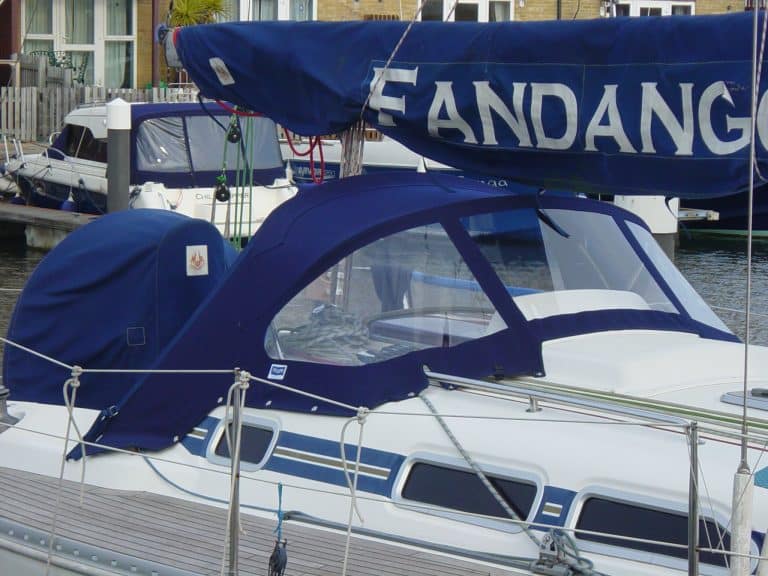 Elan 333, 1999, mk 1 model Sprayhood