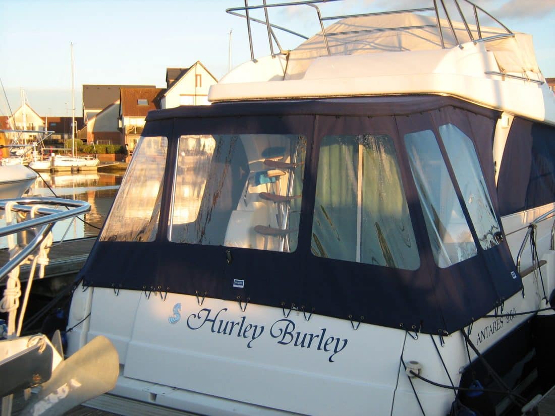 Beneteau Antares 9.8, Cockpit Enclosure