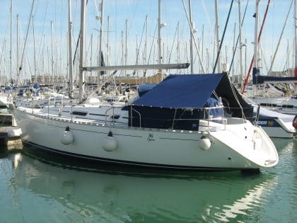 Dufour 36 Boom Tent with roll-up dodger panels