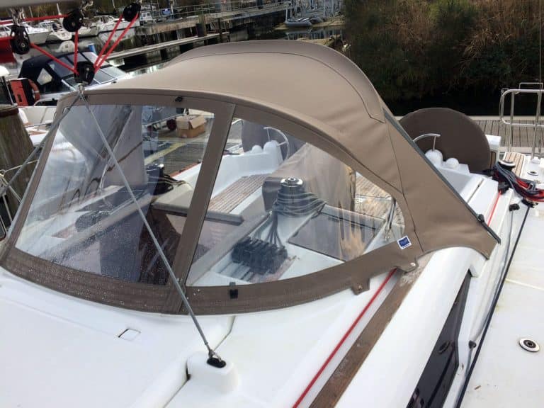 Jeanneau Sun Odyssey 389 Sprayhood