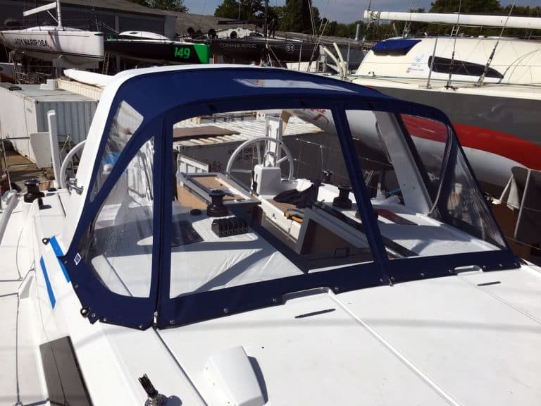 Beneteau Oceanis 41.1 Sprayhood