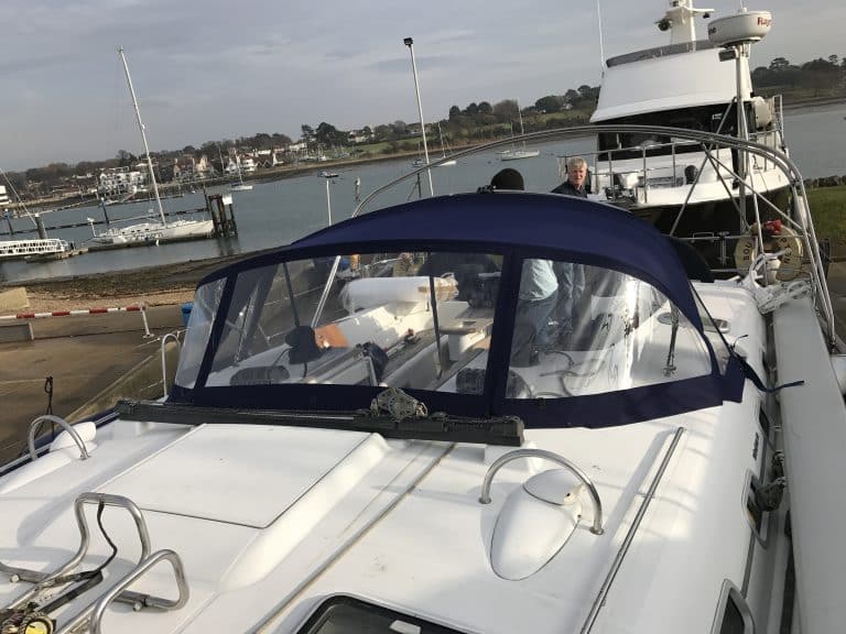 Beneteau Oceanis 523 Sprayhood