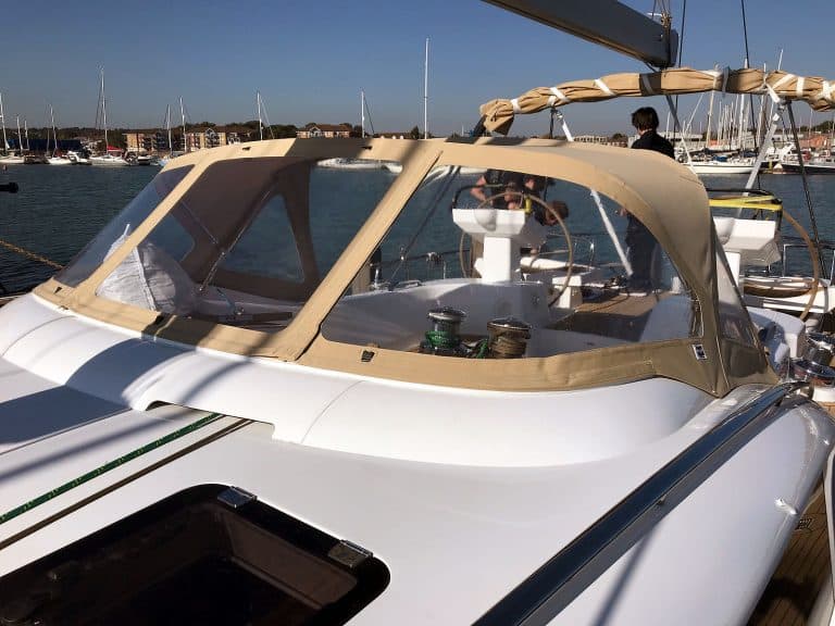 Discovery 58 Sprayhood