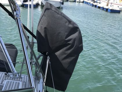 Fully enclosed outboard cover view 2