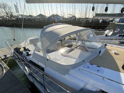 Hanse 458 Sprayhood
