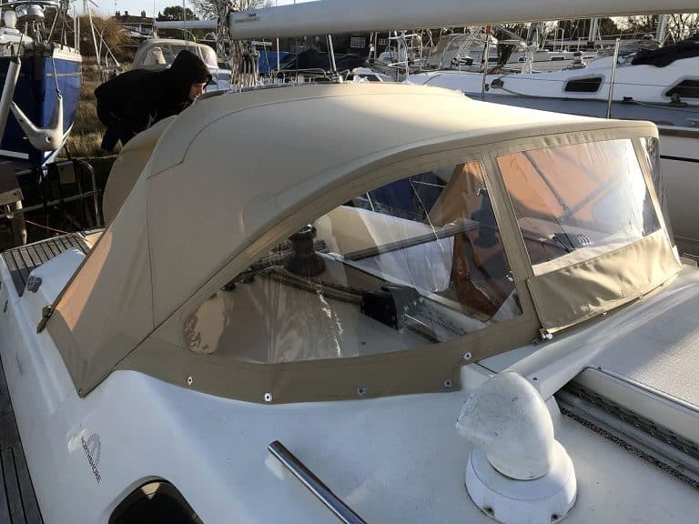 Southerly 35rs Sprayhood