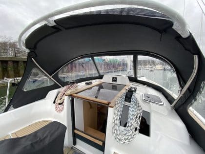 Hanse 315 Sprayhood