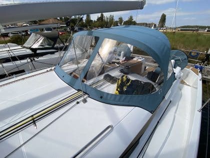Jeanneau Sun Odyssey 440 Sprayhood
