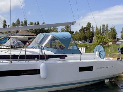 Jeanneau Sun Odyssey 440 Sprayhood