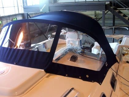 Legend 33 Sprayhood