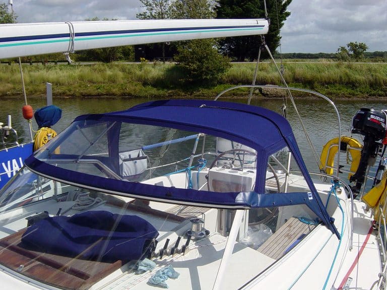 Maxi 34 Sprayhood recover