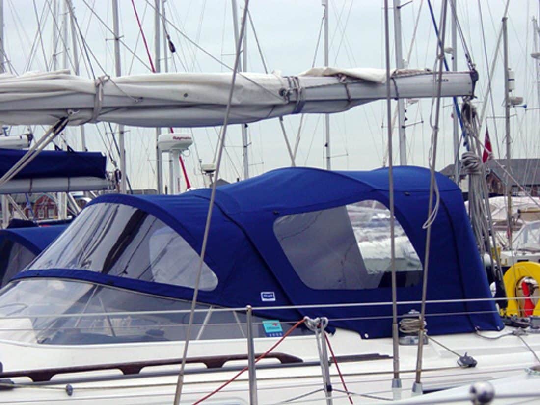 Moody 36 fixed screen Cockpit enclosure, Moody Blue