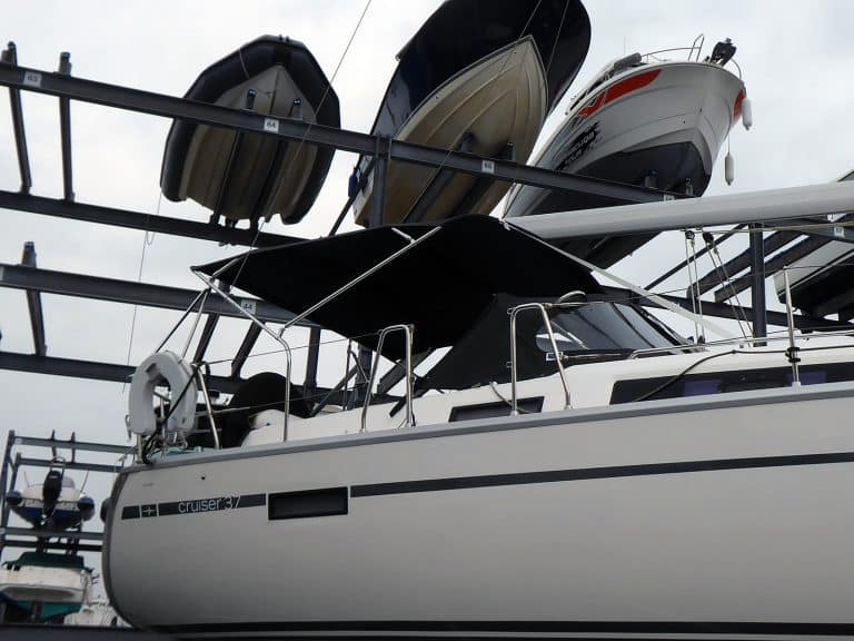 Bavaria Cruiser 37, 2014 model Bimini