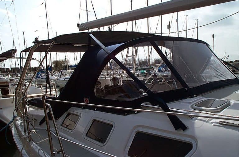 Legend 386 Sprayhood