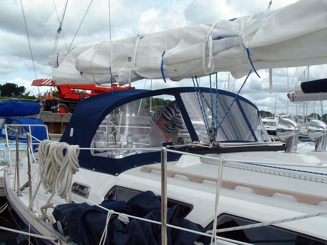 SABRE 426 SPRAYHOOD 007