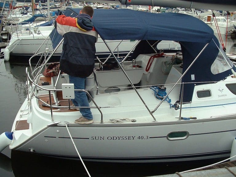 Jeanneau Sun Odyssey 40.3 Bimini