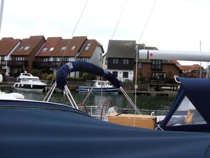 Jeanneau Sun Odyssey 45ds Bimini
