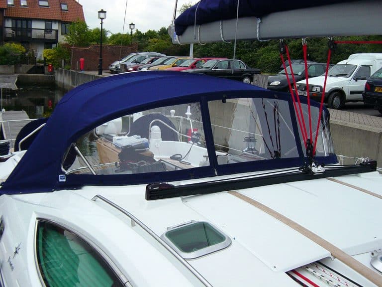 Jeanneau Sun Odyssey 49ds, 3 bar Sprayhood