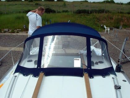 Jeanneau Sun 2500 Sprayhood