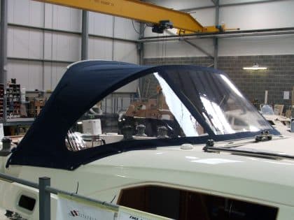 Southerly 38 Sprayhood, high model