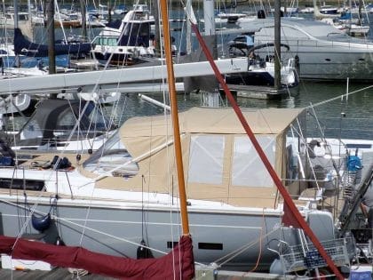 Hanse 575 Bimini Conversion to narrow standard Bimini, Interchangeable mesh panels