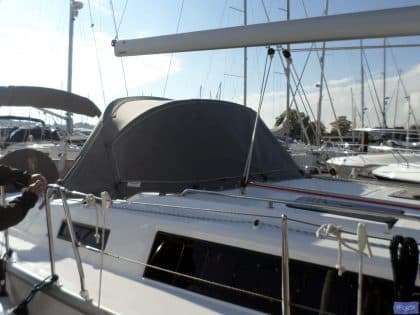 bavaria cruiser 37 sprayhood window blind shown on taller sprayhood 1