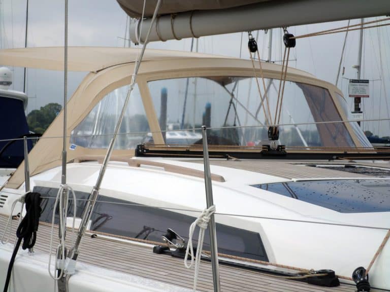 Dufour 560 Sprayhood