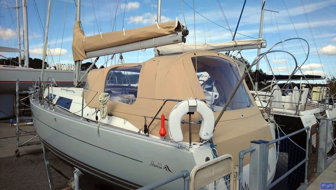 Hanse 375 Cockpit Enclosure fitted to recover for factory Sprayhood, Mucky Duck