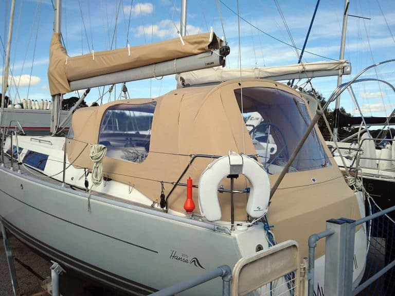 Hanse 375 Cockpit Enclosure fitted to recover for factory Sprayhood, Mucky Duck