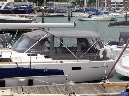 hanse 505 bimini conversion fitted to tecsew standard bimini 1